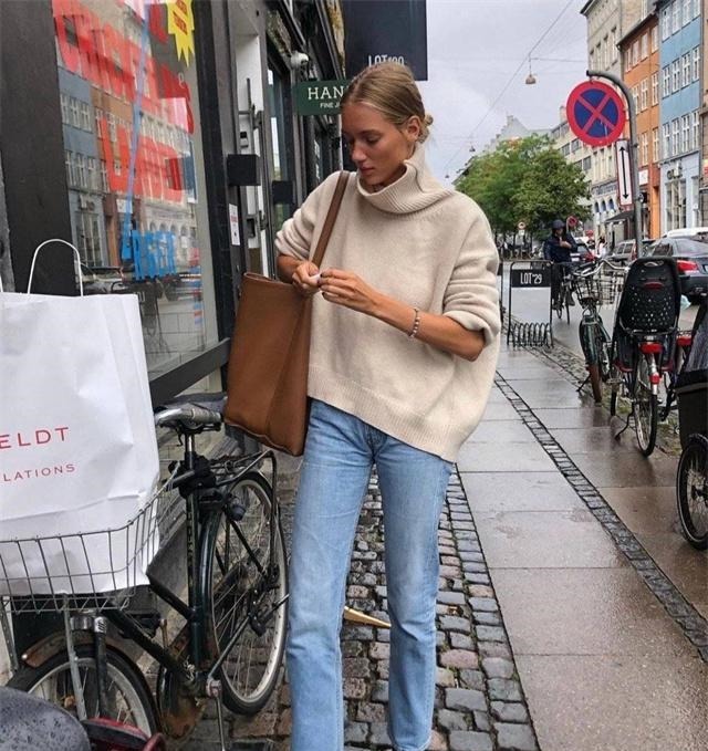 棕色 衣不在多在精,真正聪明的女人,秋天有这3件够了,提气质又高级!