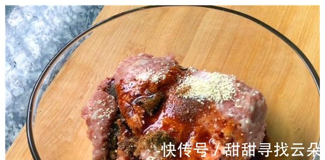 猪腱子|做肉馅是加水还是加油很多人都错了,多做这一步,饺子鲜嫩多汁!