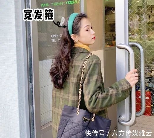 厚外套+半裙,棉服+裤子,冬天这么穿太洋气了