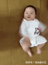 过敏|宝宝蹬腿使劲睡不好多半与7个原因有关,妈妈勤护理宝宝睡得安