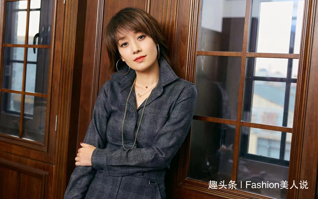 减龄 马伊琍换一次发型就“火”一次,剪超短发露眉毛,越发自信显气质