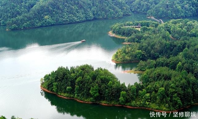 丹霞|登上铜鼓天柱峰，原来这里风景独好