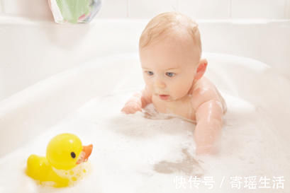 妈妈|宝宝洗澡需不需要沐浴露,聪明的妈妈这样做?