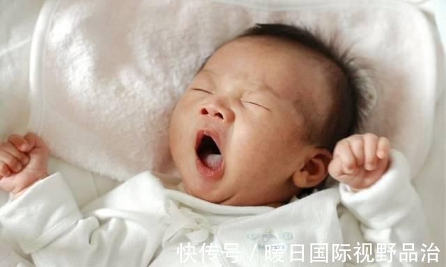 一样的爱|生完二胎后,在医院见到大宝的第一眼,宝妈的心里却高兴不起来