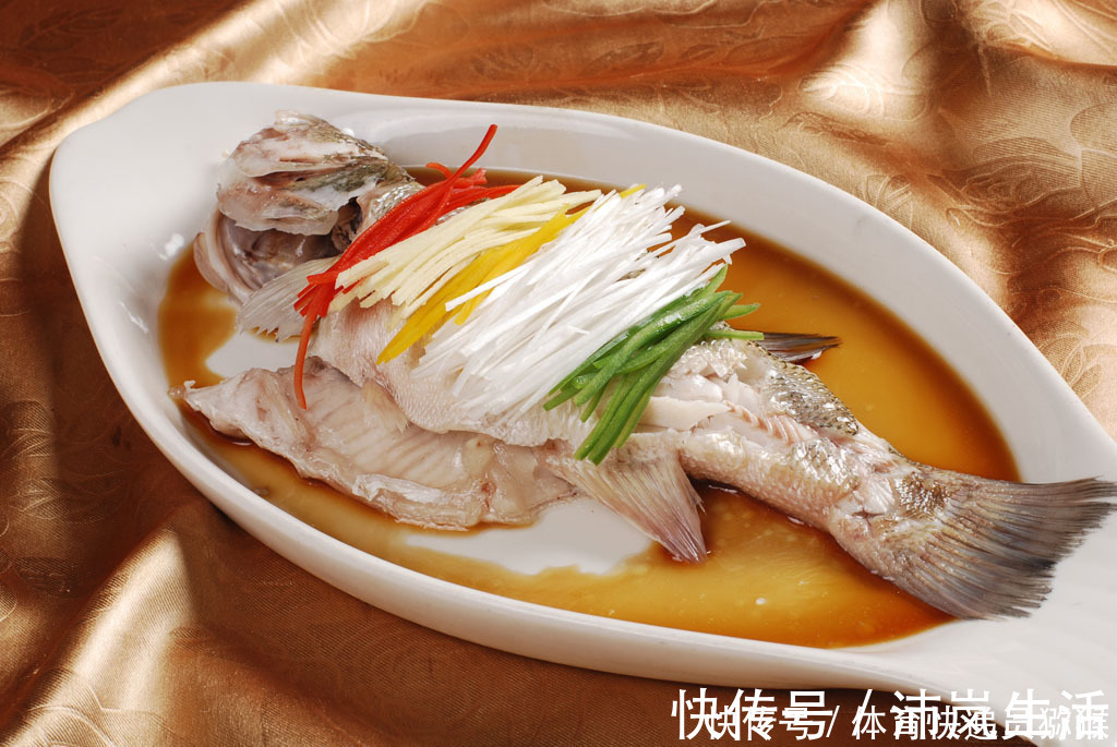 金针菇|大脑最喜欢的5种食物,核桃仅排第4!孩子常吃,记忆力蹭蹭涨