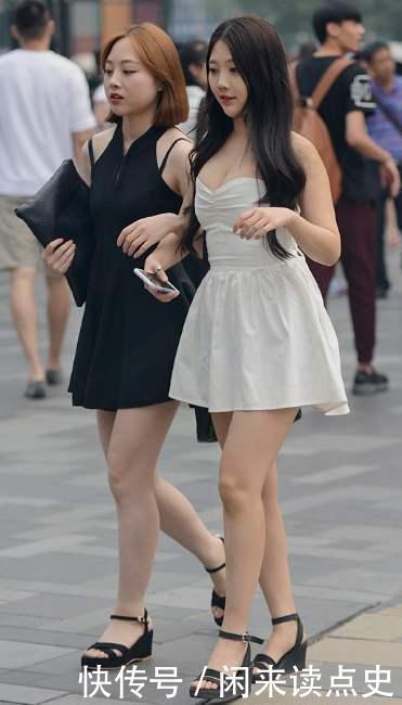 大秀|街拍美眉大秀清新甜美的妹子,打扮时尚大气又靓丽!