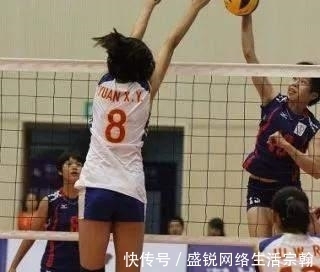 周波|袁心玥的故事:小时候比朱婷更受重视,如今是女排副攻线最后希望
