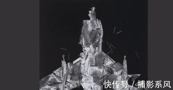 照相机&冷军画纸飞机卖52万,上边小字画得太清晰,专家省的用照相机了