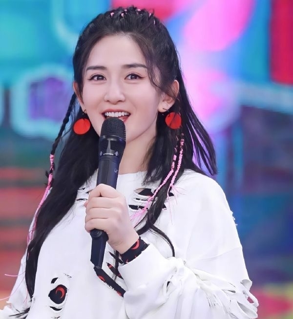 快本主持人大變動(dòng)，再敬業(yè)何炅也難以挽回失去民心