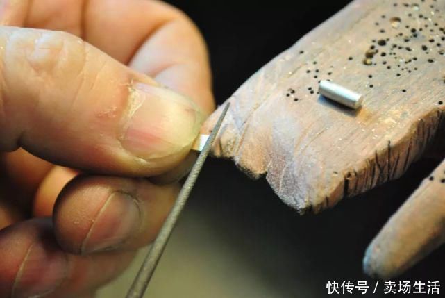 这件暗藏机关的项链，又变手链的可拆搭扣