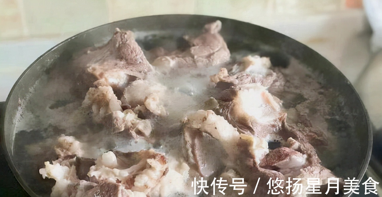 炖羊肉牢记这3点用料,汤鲜肉烂,好吃又入味,一顿一碗不够吃!