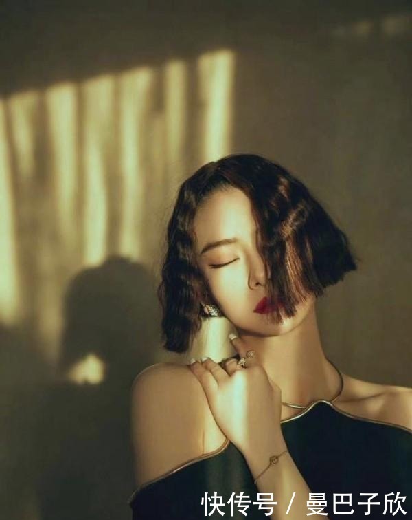 短发|脸上有这3个特征的女人,千万不要留短发,否则很显老,信我没错