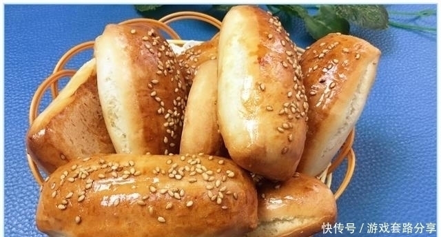 不用高筋面粉，不用揉出筋膜，一样做出好吃的面包