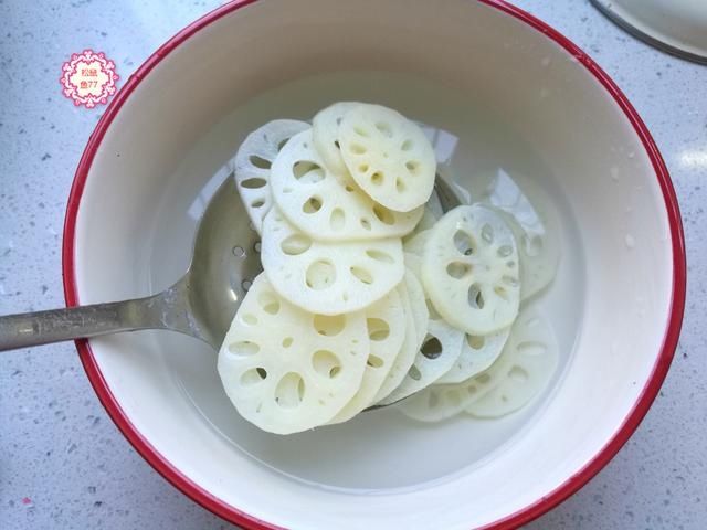 入秋后,少吃肉多吃它,这2种食材搭配,对皮肤好,拌一拌真香