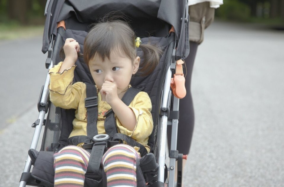 婴儿|选错婴儿车导致6月龄宝宝脊椎变形!不同月龄选购婴儿车,有讲究