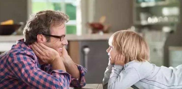 父母|5岁男孩被同学欺负，妈妈高情商做法堪称一绝，老师：干得漂亮