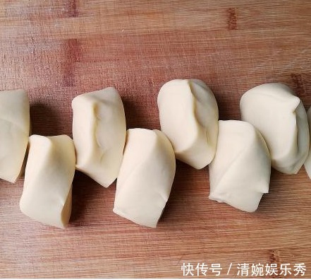 一碗面,2个鸡蛋,不烤不烙,简单一做,个个鼓大泡,比面包还香