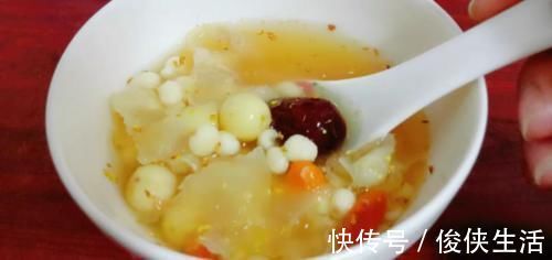 美容|女人不当“黄脸婆”,多喝这汤,湿气消失了,美容抗氧化,除去老雀斑