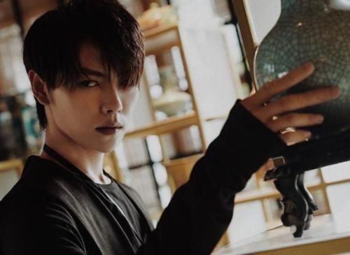 张起灵$十年书粉真实情感,解读张起灵和吴邪的关系,小笔记最还原