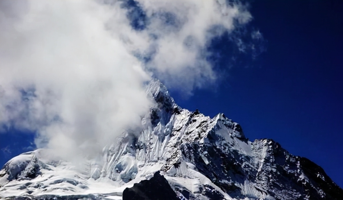 遇难|30年前，17人攀登梅里雪山，当地住民先反对后诅咒，登山队全遇难