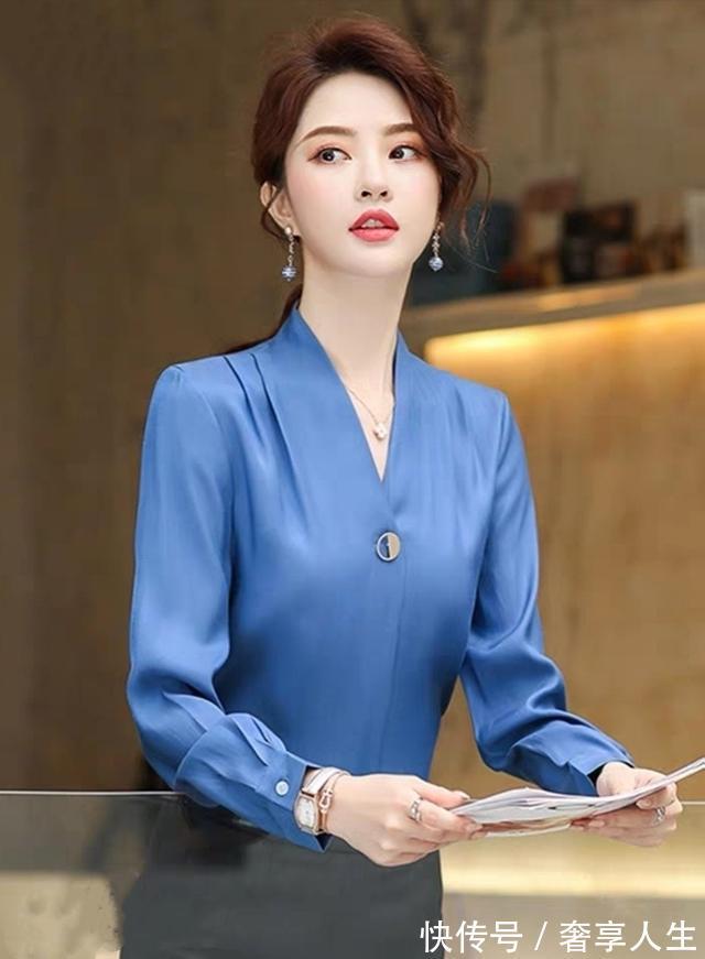 在职场 职场女性一定要注重佩戴珠宝首饰,不要问为什么看效果就一清二楚