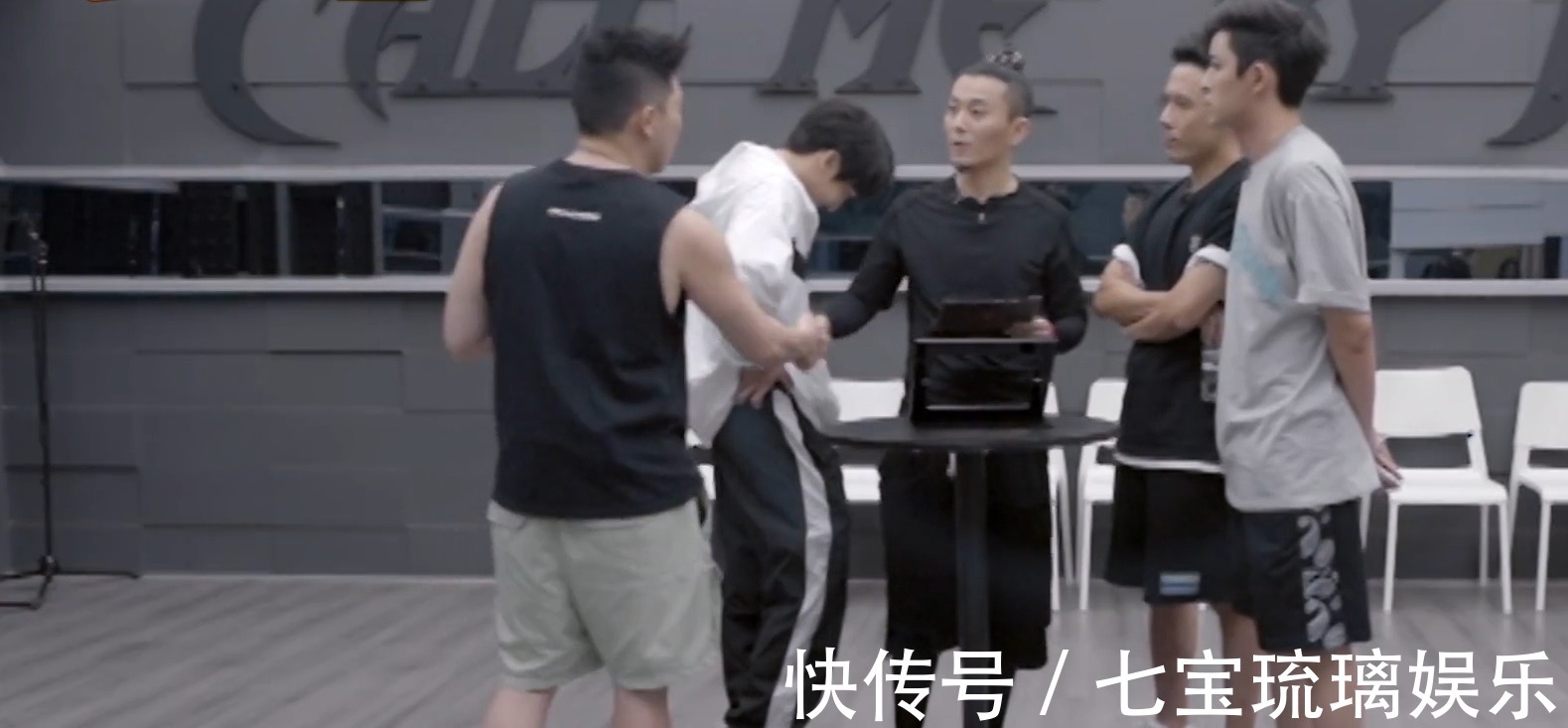 《哥哥》一公到五公,共淘汰了9人,有人一路躺赢,有人是意难平