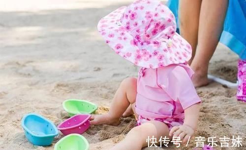 防晒指数|宝妈忘给孩子做防晒，早起带娃去海边玩，晚上带回俩“国际友人”