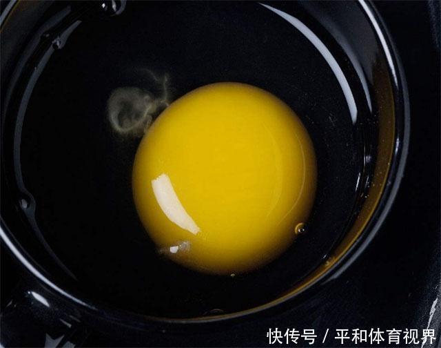 氣血|子宮光滑的女人,愛吃4樣食物,補(bǔ)氣血,子宮慢慢好