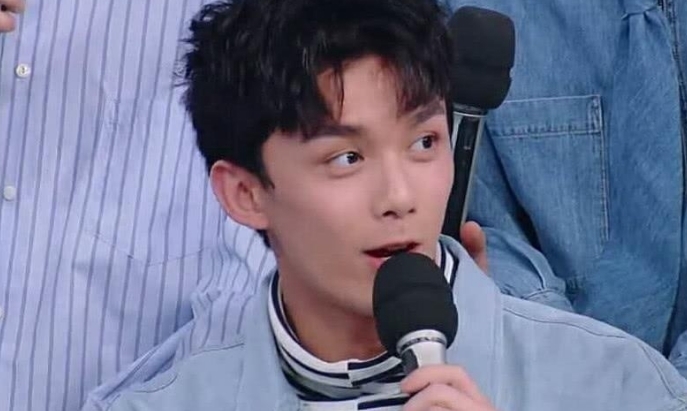 回应 《快本》遭质疑看人下菜碟,谁红谁上,导演回应:时代不同了