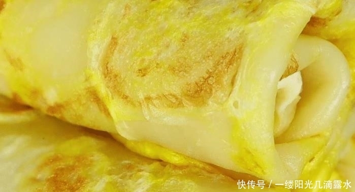 美味|孩子爱吃的早餐鸡蛋饼,手不沾面,3步完成,软嫩营养又美味