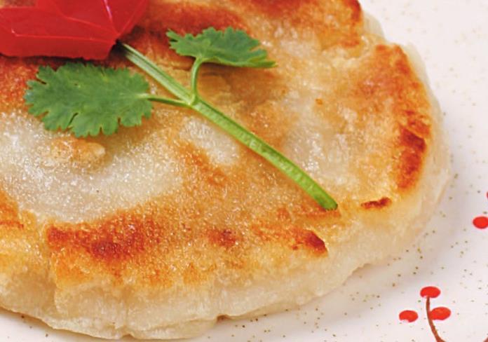 用料少,步骤简单,这样做的糯米饼,柔软香甜,放凉了也不会硬