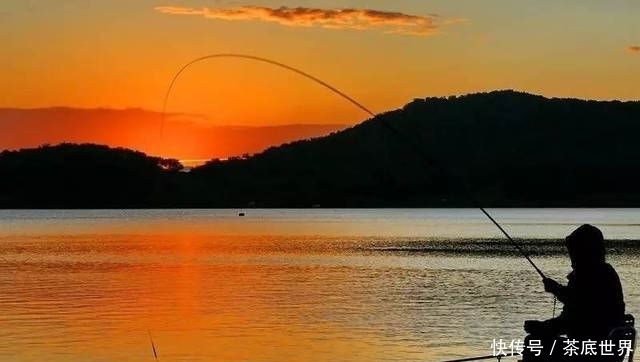 这两位大神“谁”才是钓鱼人的祖师爷,钓不到鱼时我想“拜拜”