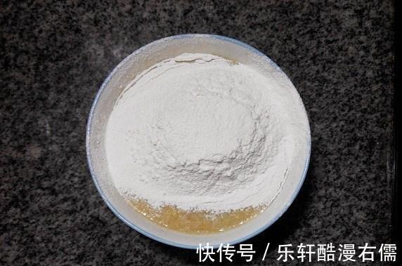 低糖|低糖少油做法超简单！无需打发的香蕉蛋糕，真的很好吃