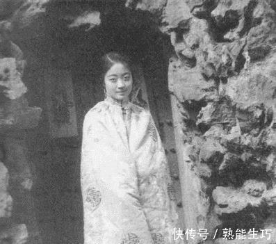 杀死|末代皇后婉容的私生子被溥仪杀死,婉容至死都不知道!