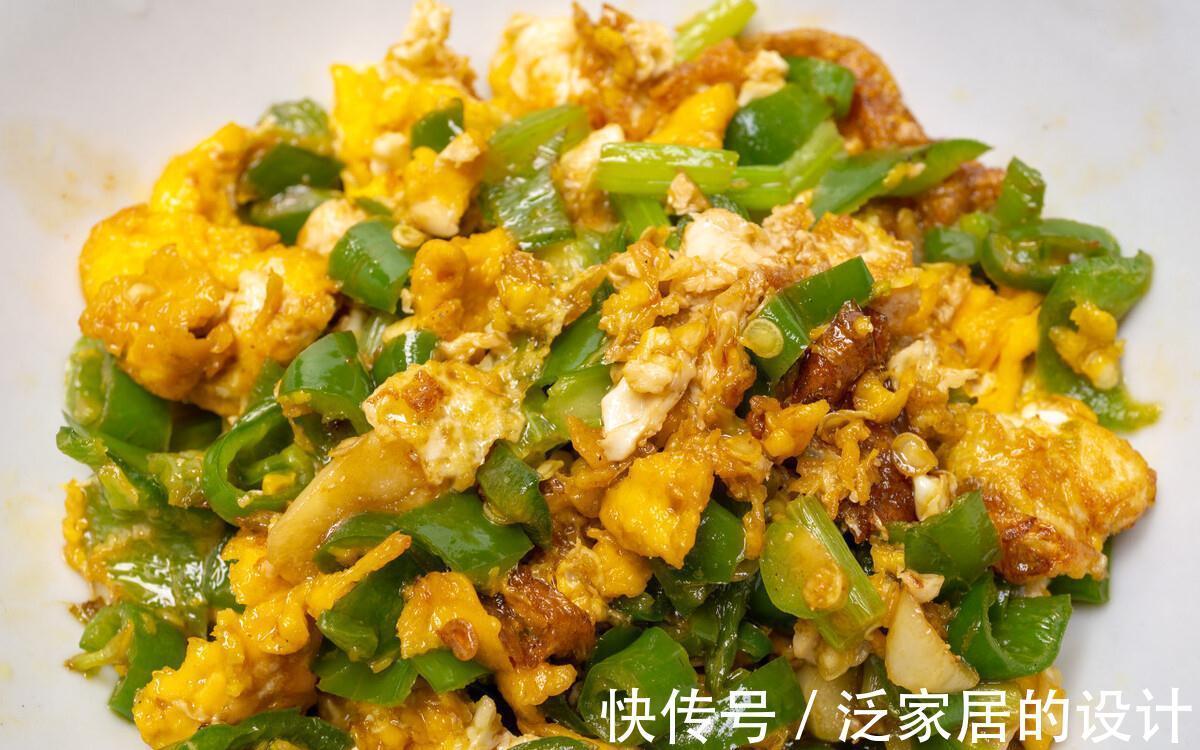青椒炒鸡蛋，很多人都做错了！多加2步，青椒嫩脆，鸡蛋滑嫩
