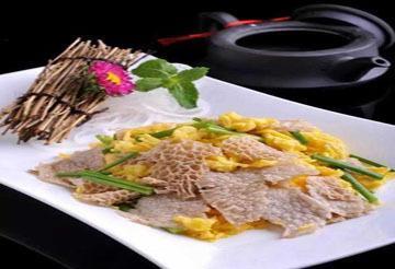 美食推荐:一品赛熊掌、紫苏炒小花螺、竹荪盖炒土鸡蛋制作方法