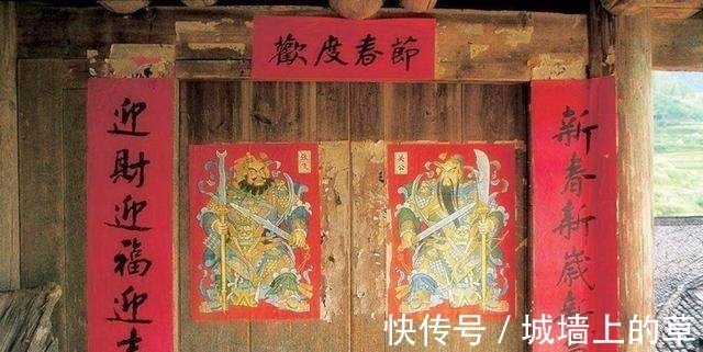 朱元璋$在故宫中有一副对联,多数人看后都不知道什么意思,外国人更懵了!