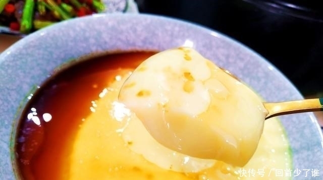 蒸鸡蛋羹时,牢记“加3样”,蛋羹细嫩鲜美,光滑如镜