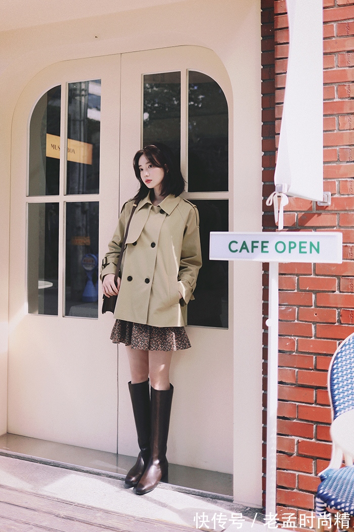 风衣|纯手工水洗棉面料的风衣,与深色的牛仔裤搭配显得英气十足