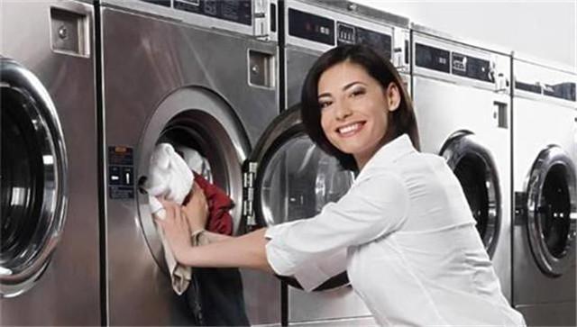 新买的衣服要不要先洗再穿听服装老板说完,才知错了很多年