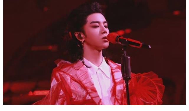 湖南衛(wèi)視跨年陣容真豪華，龔俊楊紫驚喜加盟，他連續(xù)9年登臺