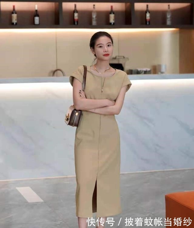 简约 职场女人如何穿的高级又显气质这五套搭配送你,每天穿得不重样!
