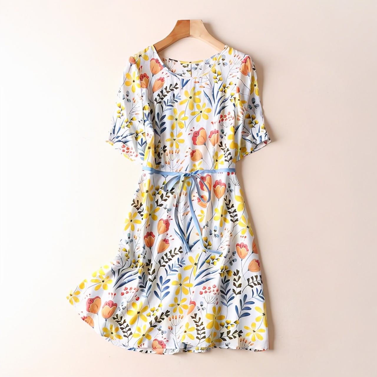 裙身|女人年过三十不年轻没关系,但往后就得有气质韵味连衣裙精致自己