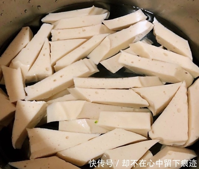 干锅千叶豆腐,香辣可口,堪称米饭杀手