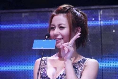 非诚勿扰|她是《非诚勿扰》的“最美观众”，凭5秒钟镜头进圈，如今成功逆袭！