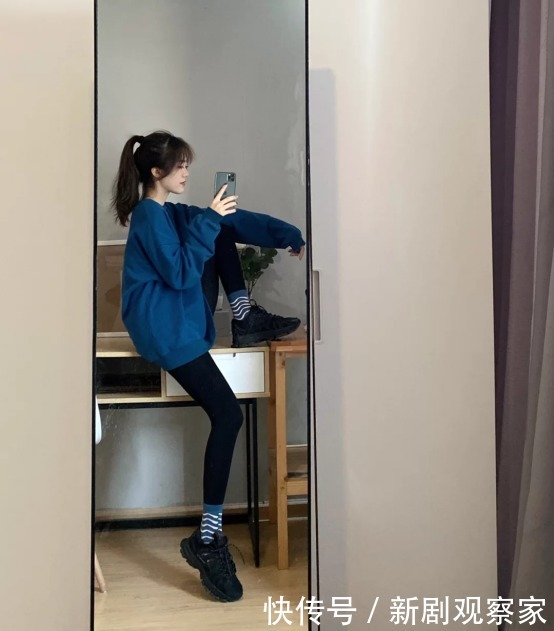 显腿长|打底裤已经彻底失宠了,今年流行的是“液体裤”,时髦遮肉又百搭