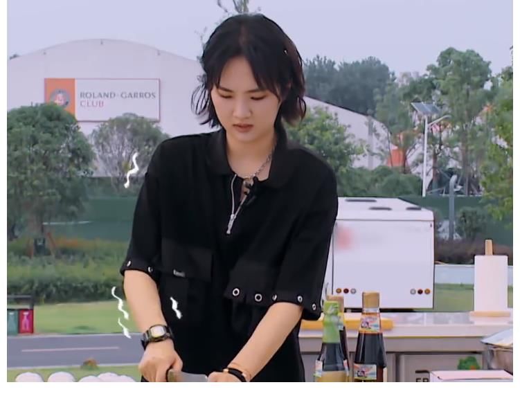 龚俊|中餐厅首播槽点多,龚俊非常驻嘉宾,缺乏厨艺担当难支撑