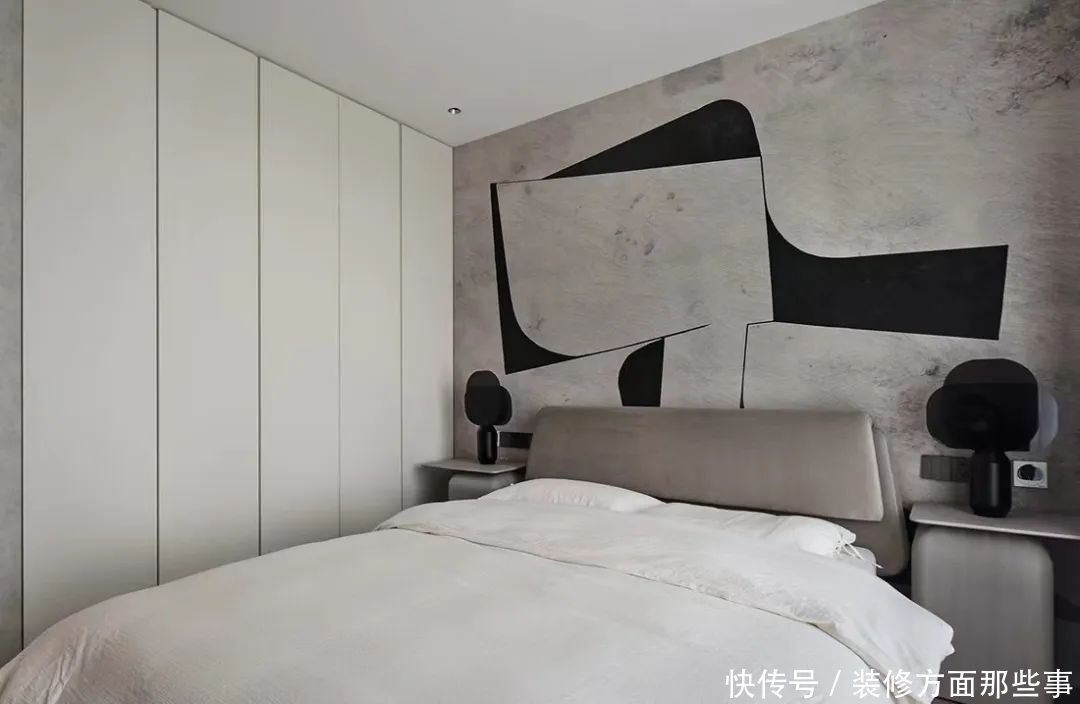 侘寂风混搭，造就美学盛宴，这个家有点儿时髦|198㎡大平层 | 主卧
