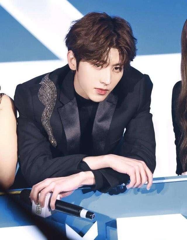 陳鈺|她一出場便被蔡徐坤主動點名，眾學員羨慕不已