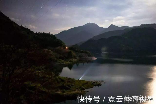 野猪|4次夜钓奇异事件，当时就收竿走人，心理暗示自己吓自己